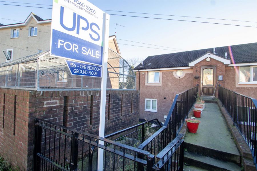 Apt, 156 Lenadoon Avenue, belfast, BT11 9HF