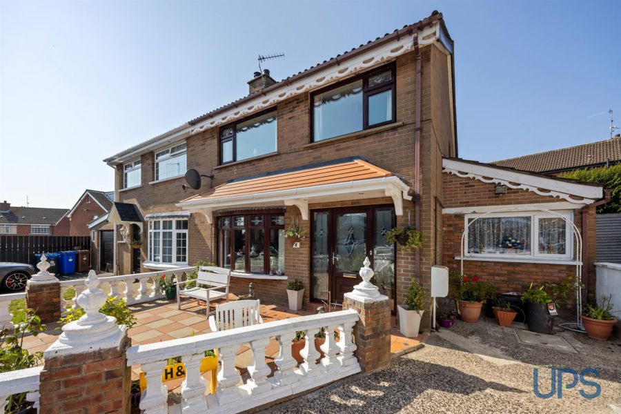 8 Lake Glen Park, andersonstown, belfast, BT11 8TE