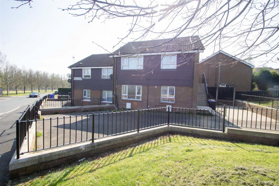 89a Summerhill Drive, twinbrook, belfast, BT17 0RE