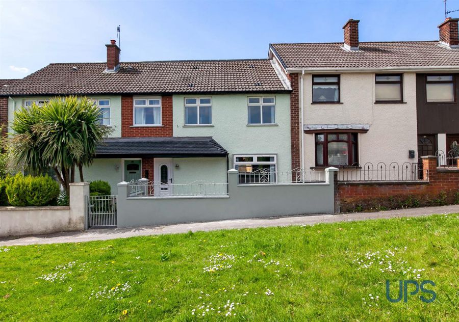 92 Ramoan Gardens, west belfast, glen road, BT11 8LN
