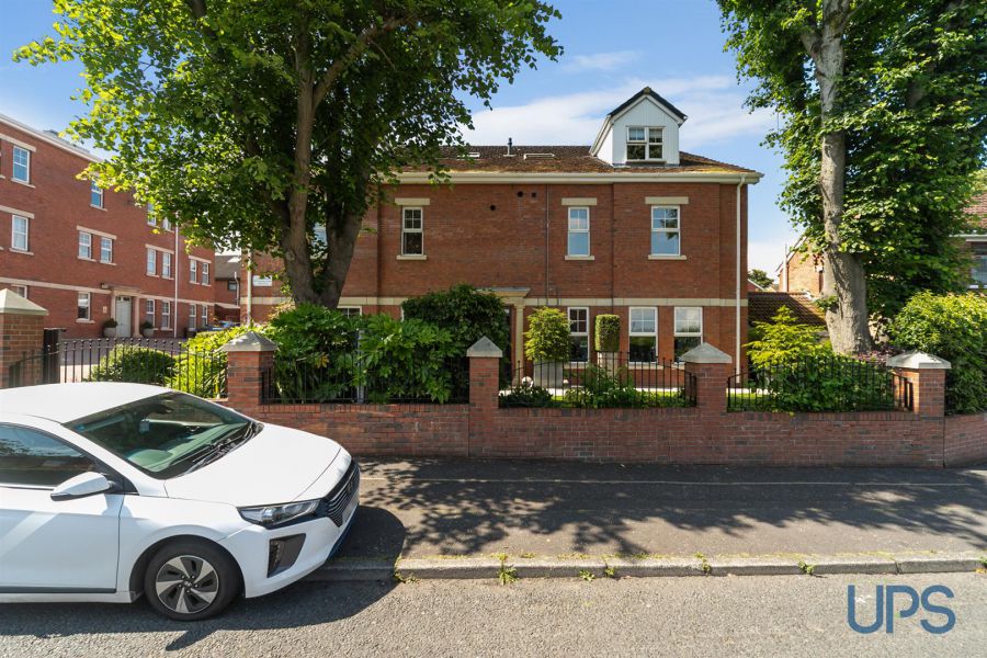 Apt 3, The Coach House Stockmans Avenue, belfast, BT11 9AS