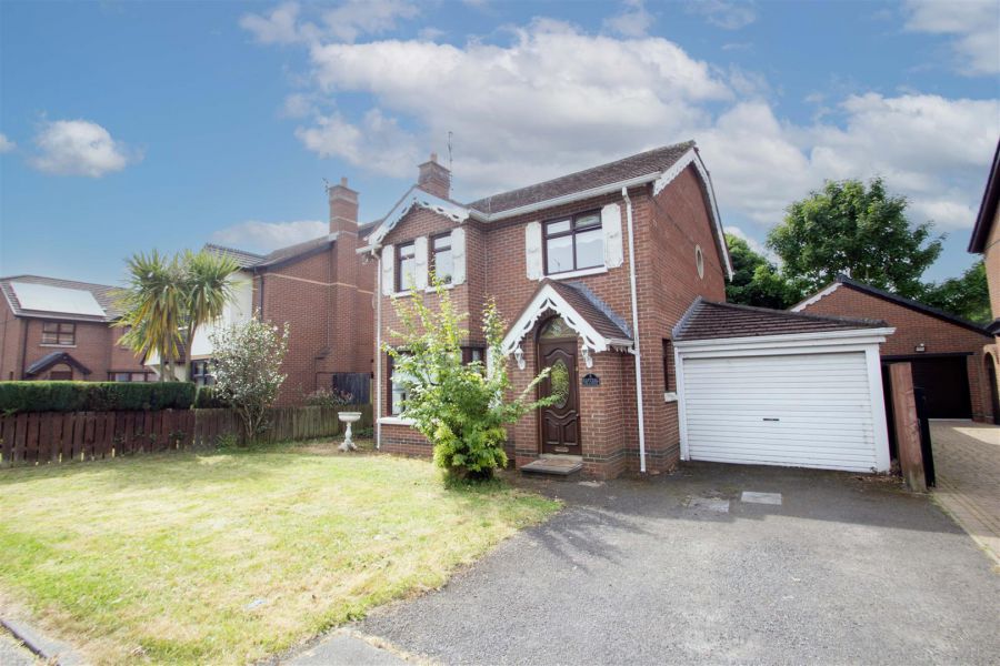 8 Kestrel Grange, stewartstown road, belfast, BT17 0FF