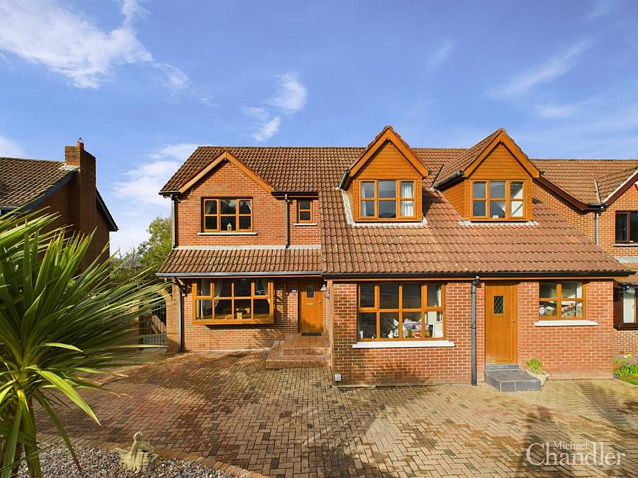 2 Castle Court, lead hill, belfast, BT6 9PY