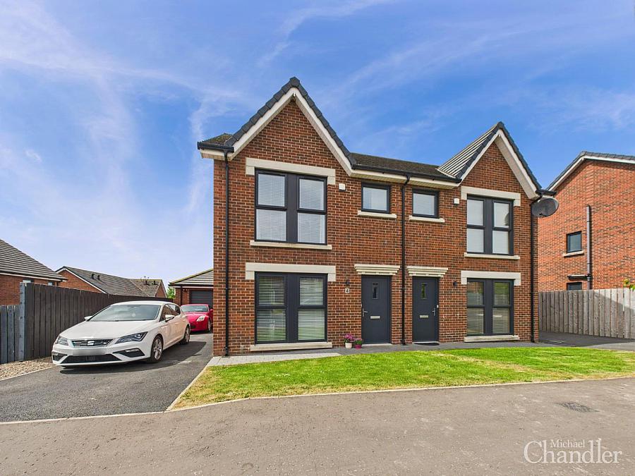 4 Baronsgrange Rise, carryduff, BT8 8GE
