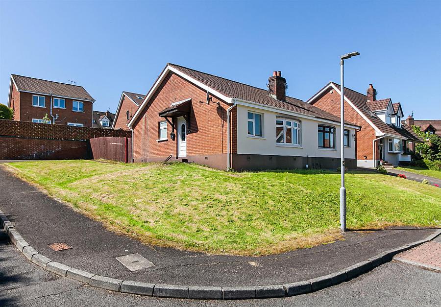 25 Hollybrook Grove, newtownabbey, BT36 4ZR