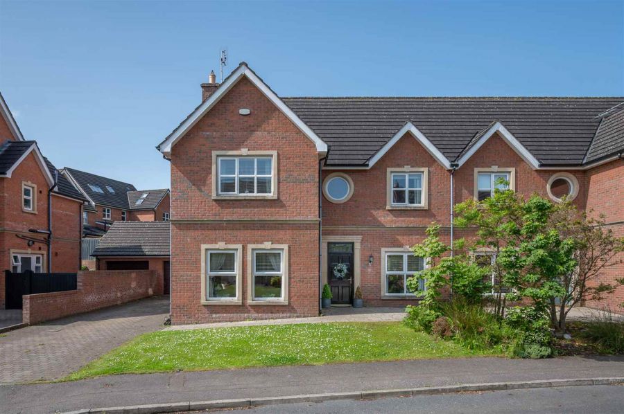 41 Rockhill, donaghadee, BT21 0FB