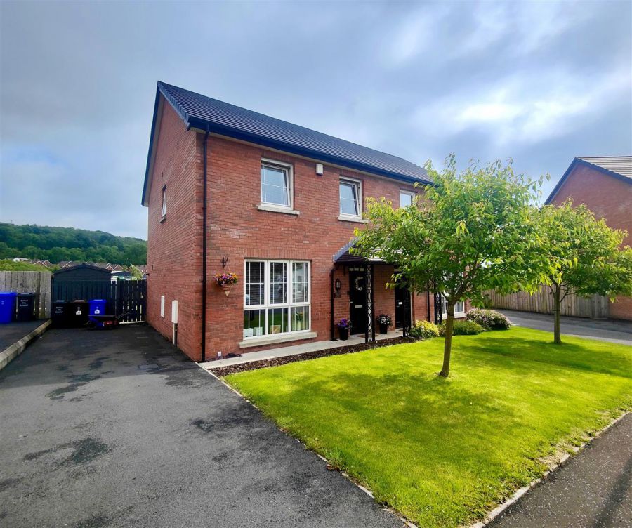 79 Mill Valley Way, ligoniel, belfast, BT14 8LH