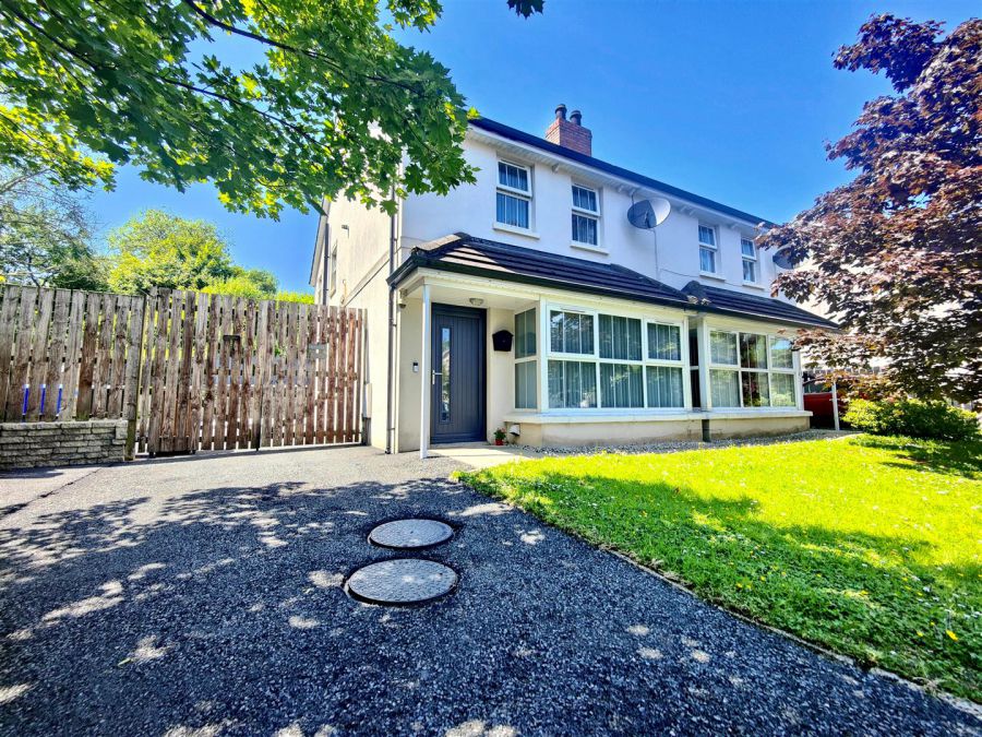 15 Mill Valley Drive, ligoniel, belfast, BT14 8FE