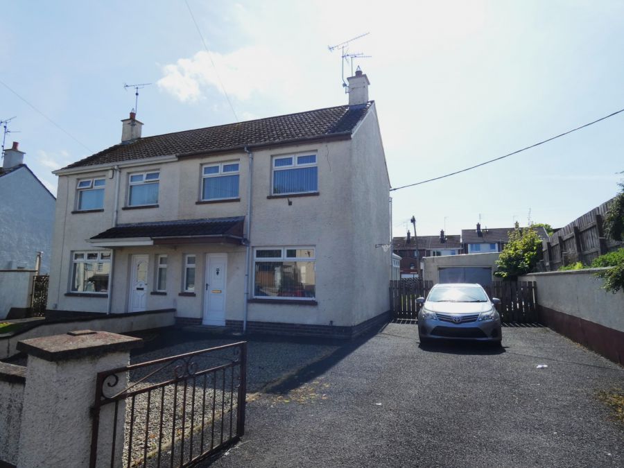 25 Armstrong Drive, ballymoney, BT53 6EN