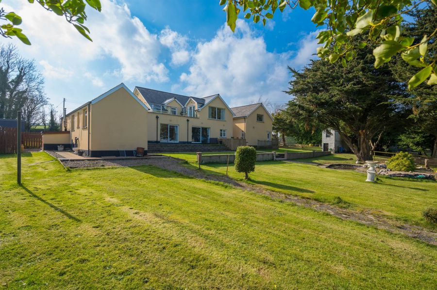 164 Ballysnod Road, larne, BT40 3NP
