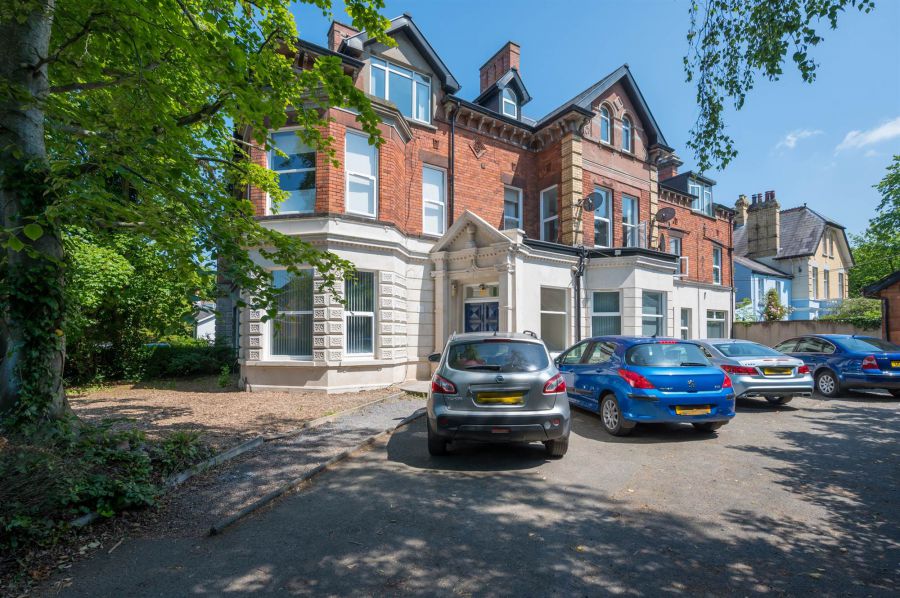 Apt 3 62 Malone Road, malone, belfast, BT9 5BT