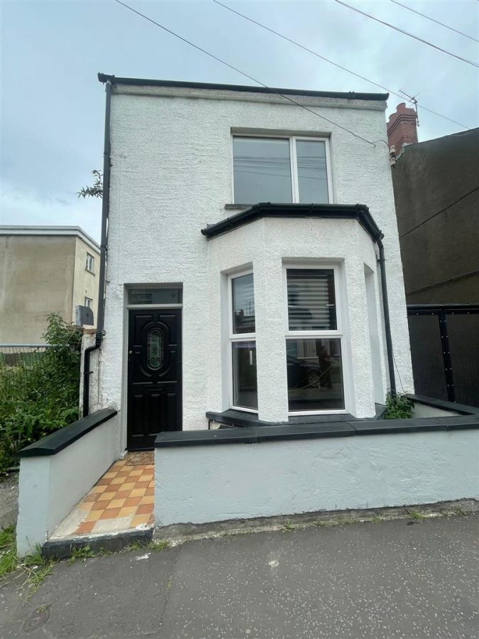 4 Hollycroft Avenue, belfast, BT5 5JE