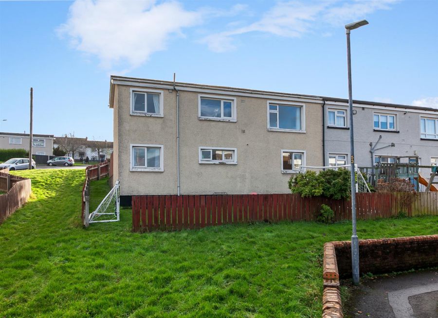 10 Lochinver Drive, tullycarnet, belfast, BT5 7AJ