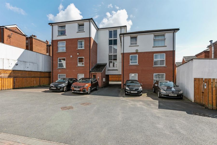 Apt 4, Strand Central 27 Hillfoot Street, belmont, belfast, BT4 1JL