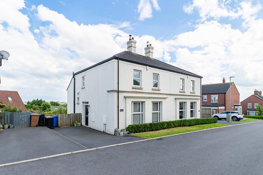 19 Prince Regent Park, newtownards, BT23 7FT