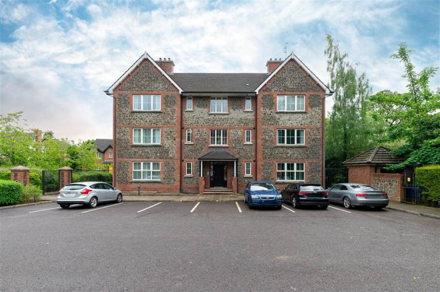 Apt 35 Lagmore Glen, stewartstown road, belfast, BT17 0UZ
