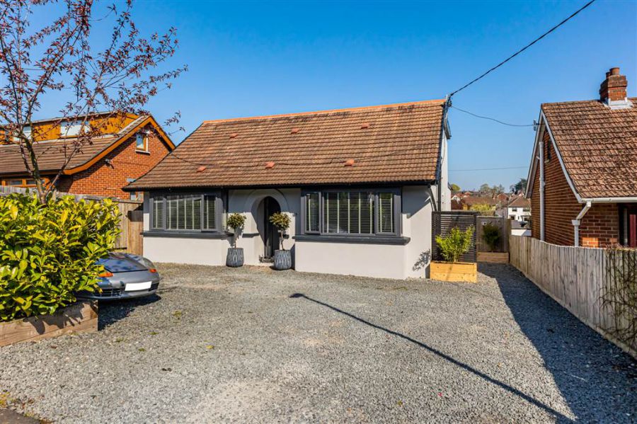 16 Carrisbrook Gardens, lambeg, lisburn, BT27 4PN