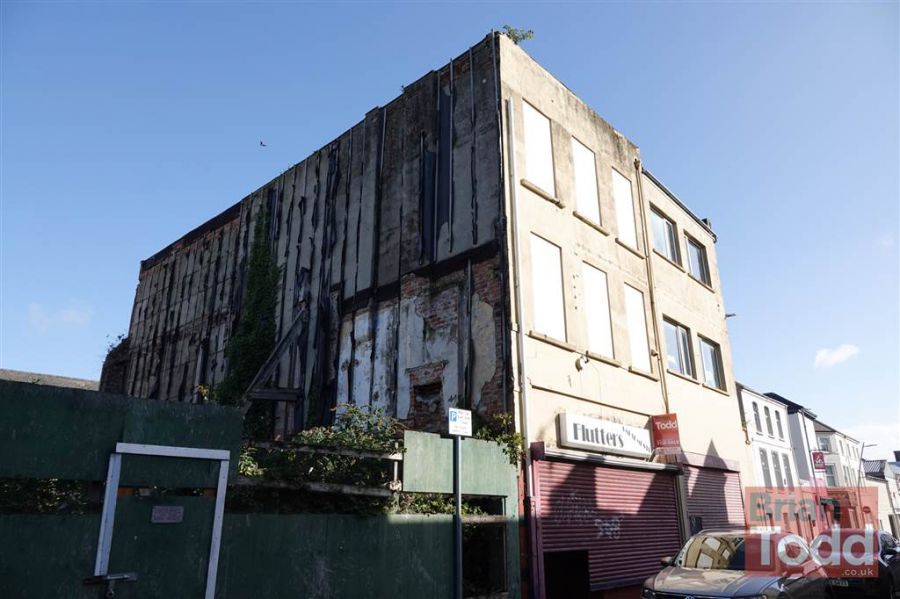 18 - 20 Point Street, larne, BT40 1HY
