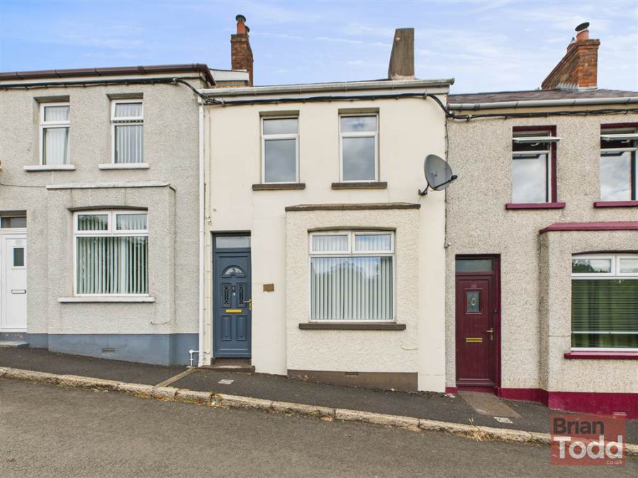 35 Kitcheners Avenue, larne, BT40 2AB