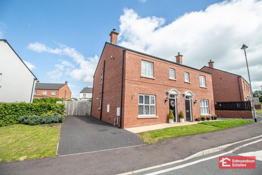 30 Ollar Valley, ballyclare, BT39 9ZE