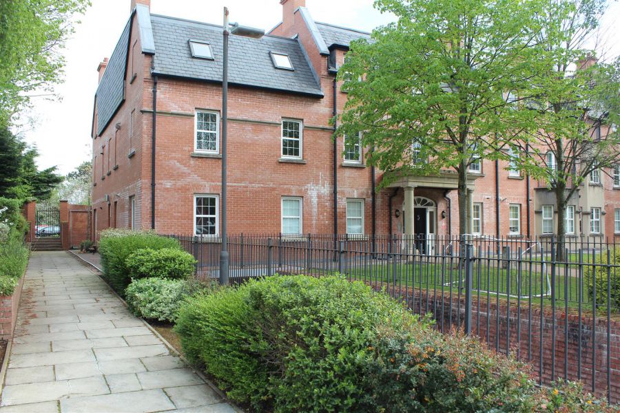 20 Milfort Mews, dunmurry, belfast, BT17 9JE