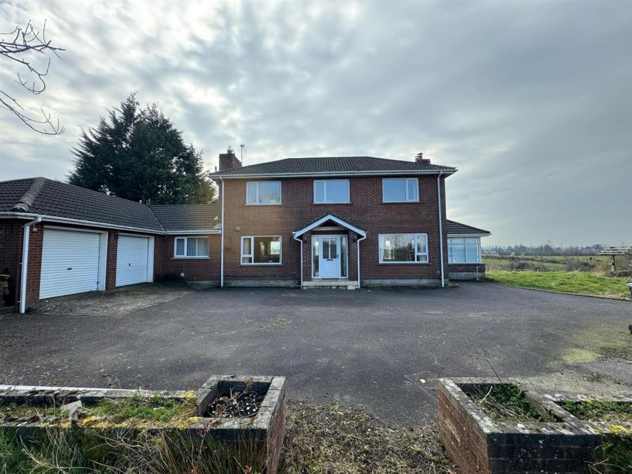 5 Lisnalinchy Road West, ballyrobert, ballyclare, BT39 9NY