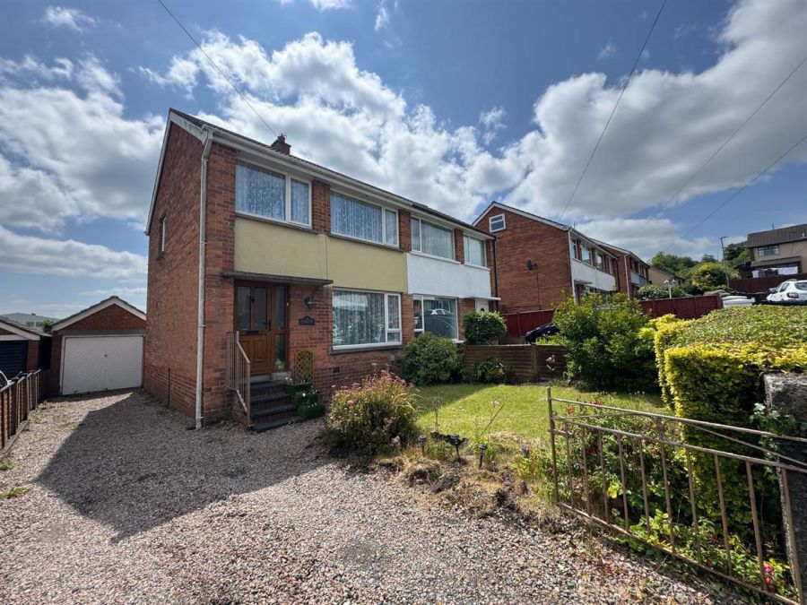 14 Braeside Avenue, doagh road, newtownabbey, BT36 6AR