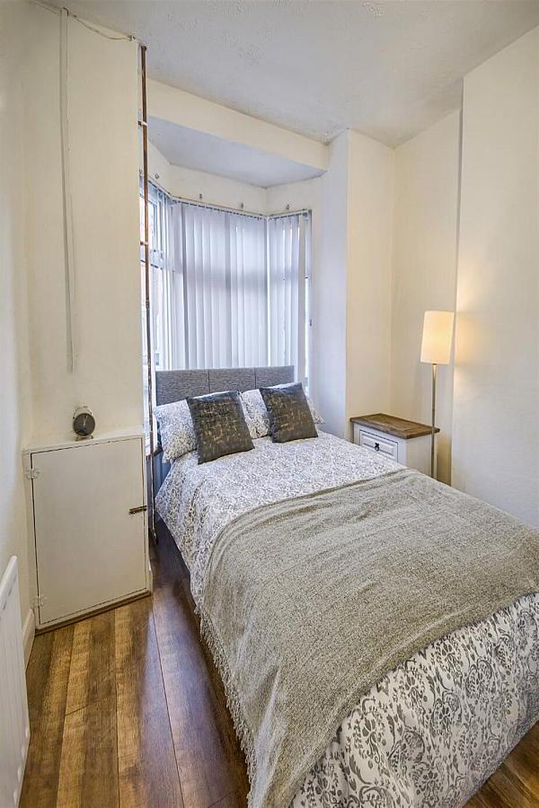 Room 1, 33 Farnham Street,, 33 farnham street,, belfast, BT7 2FL