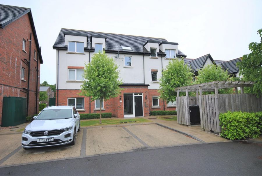 Apt 3 3 Loughan Hall, dundonald, BT16 2FQ