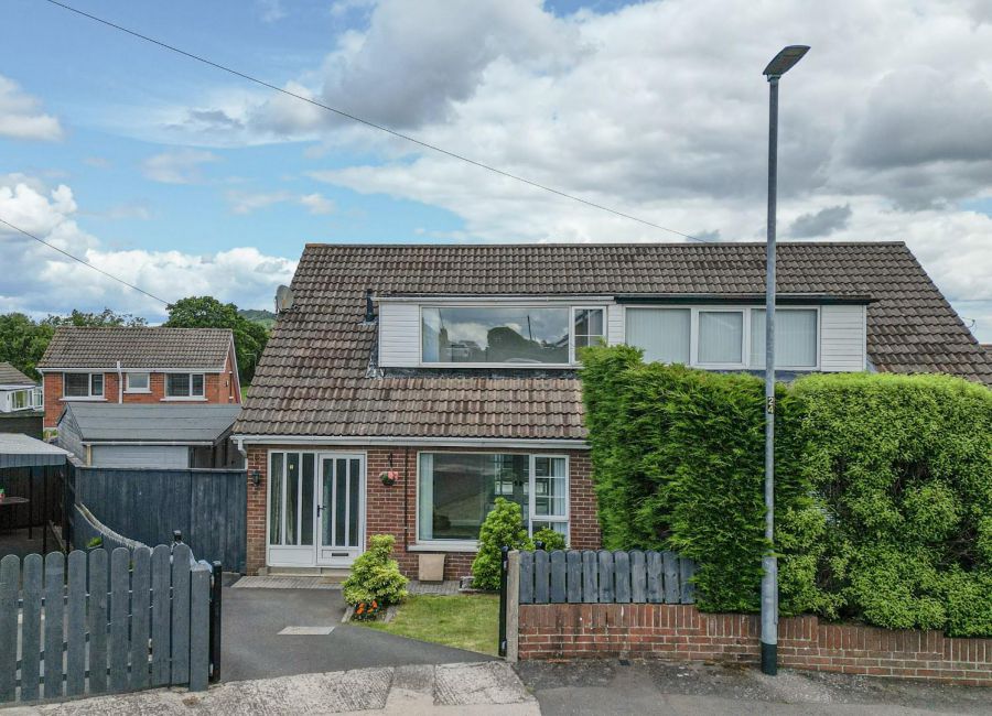 22 Dermott Crescent, comber, BT23 5LJ