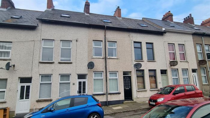 22 Nelson Street, carrickfergus, BT38 8AR