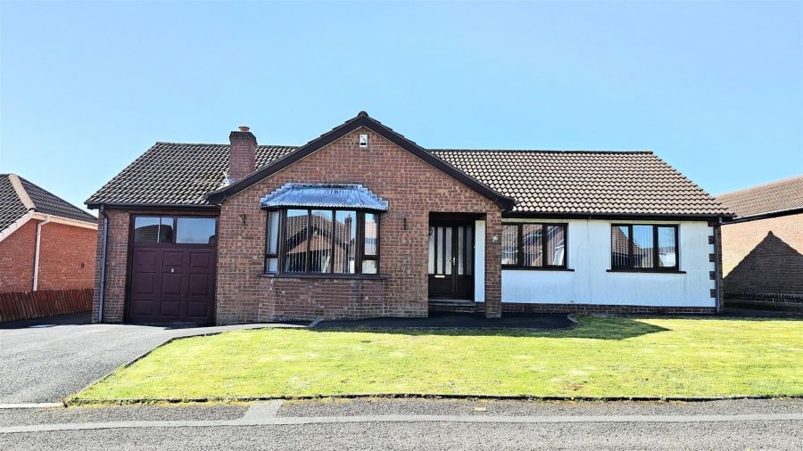 16 Sandringham Avenue, carrickfergus, BT38 9EE