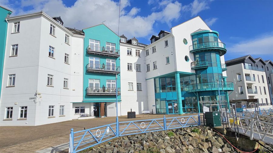 24 Quayside, carrickfergus, BT38 8BJ