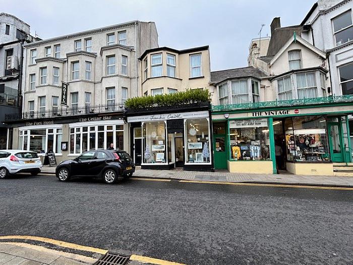 61 Main Street, portrush, BT56 8BN