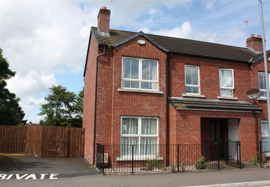 4 Warren Garden Mews, longstone street, lisburn, BT28 1GY