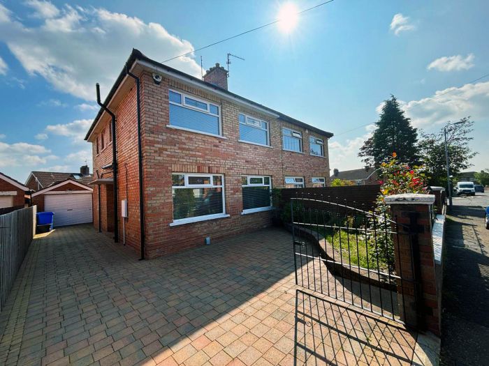 27 Gransha Park, andersonstown, belfast, BT11 8AT