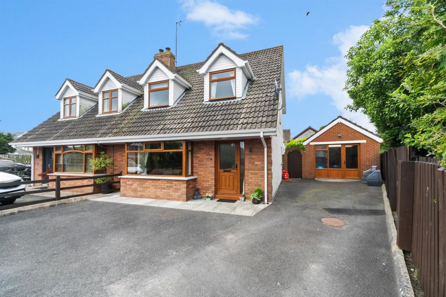 9 Oak Lands, darragh cross, crossgar, BT30 9NT