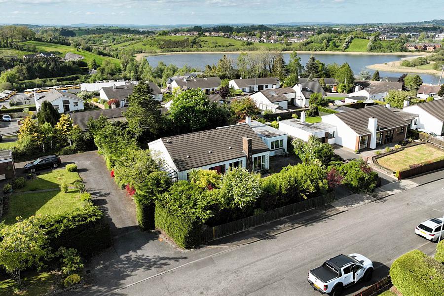 27 Drumlin Heights, sligo road, enniskillen, BT74 7NR